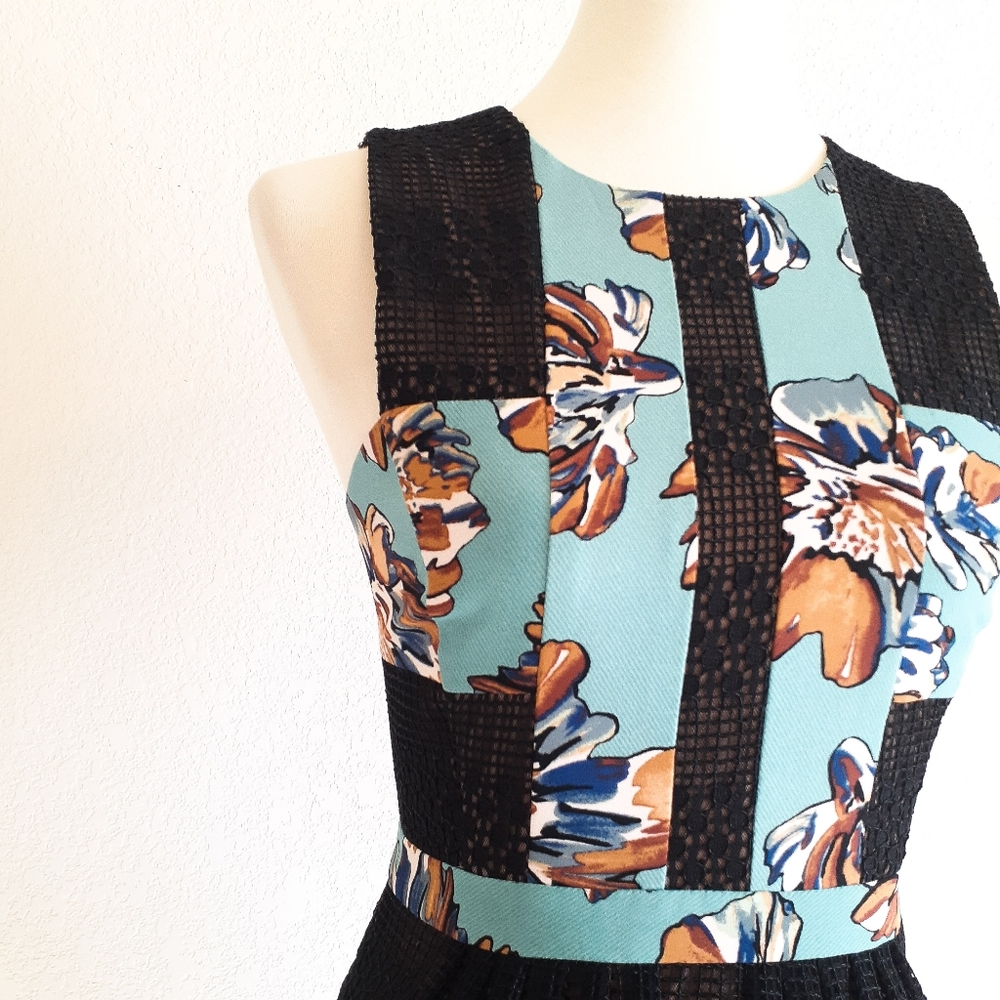 BCBGMaxAzria teal floral fit/flare dress 0 XS - Picture 5 of 8